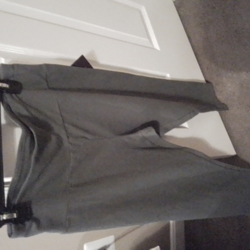Ava & Viv capris pants, comfortable and soft against the skin.NWT